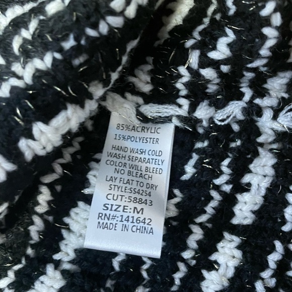 Nwt She + Sky Knitted Black and White Skirt Size Medium - Picture 4 of 6